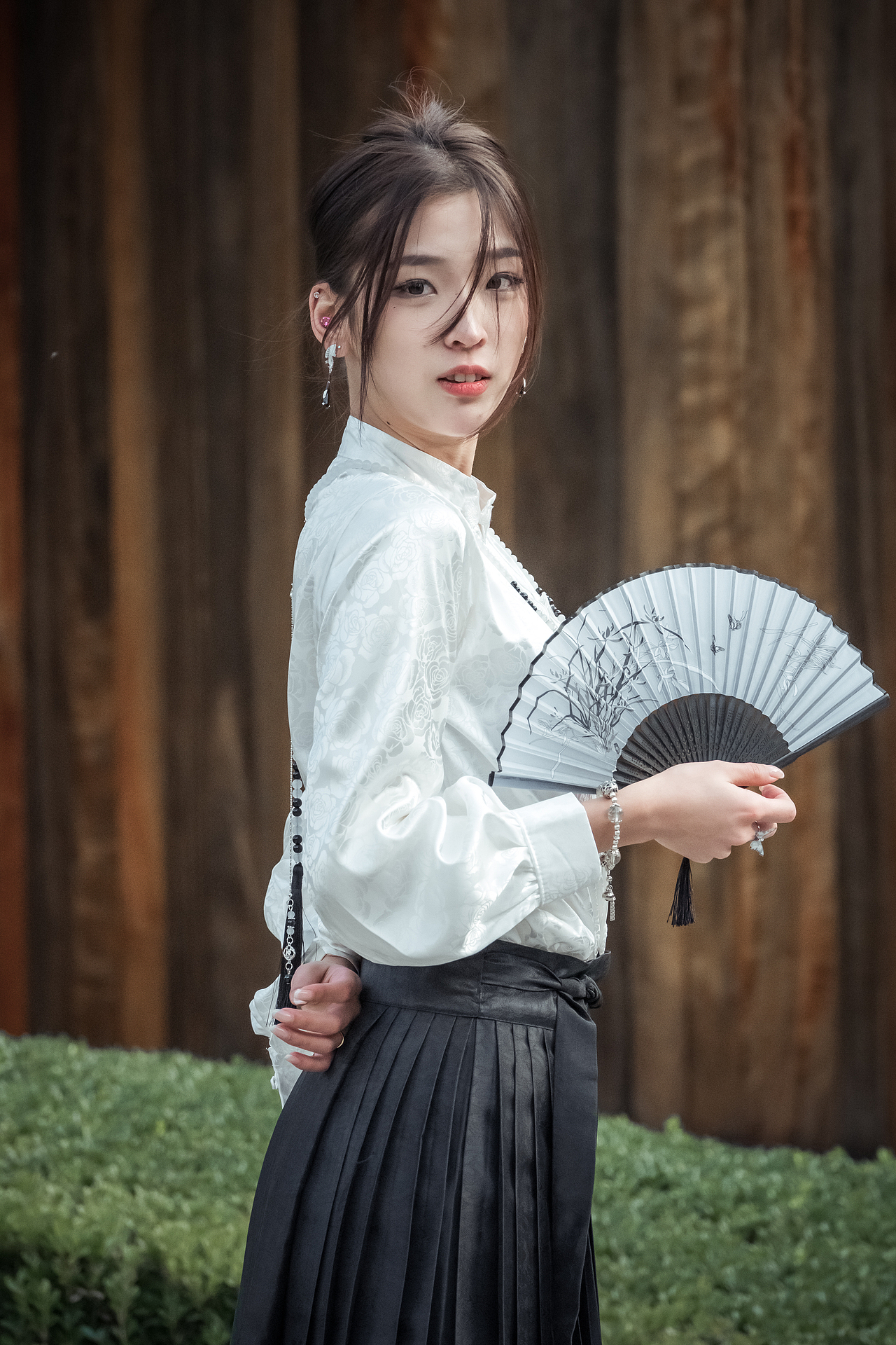 宝山寺X马面裙｜富士xh2（图ZMzU2NTAxMTUy） - 人像摄影 - 站酷设计师岛的失眠所原创素材 - 站酷ZCOOL