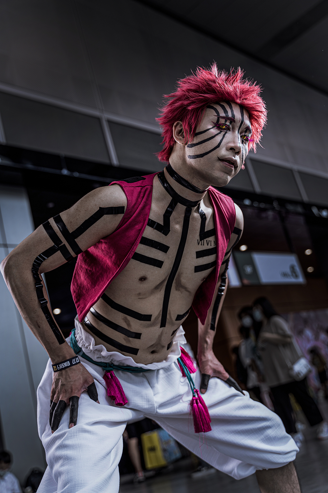 202207萤火虫漫展返图 鬼灭之刃 上弦之叁·猗窝座（图ZMzEwMTIyOTY4） - 人像摄影 - 站酷设计师大夫Photography原创素材 - 站酷ZCOOL