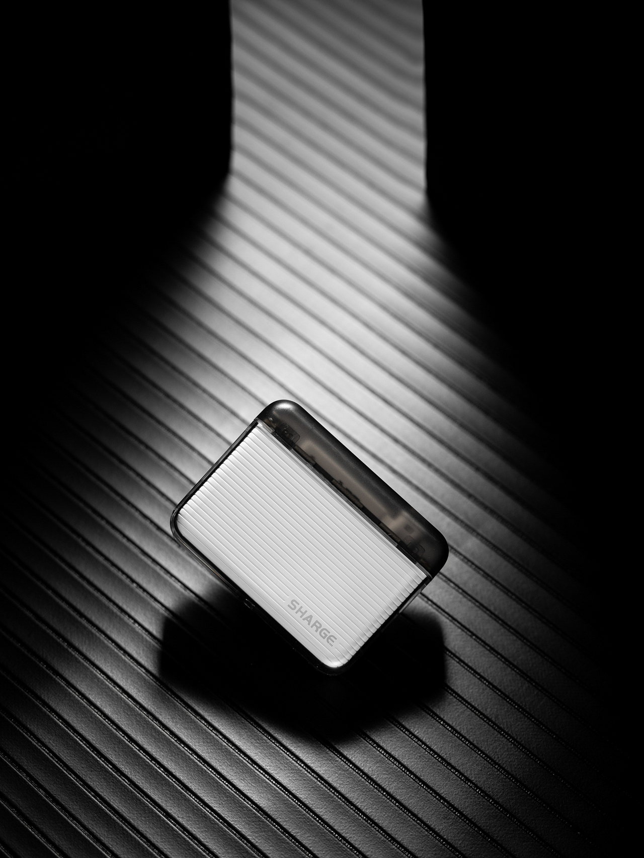 闪极随行移动电源