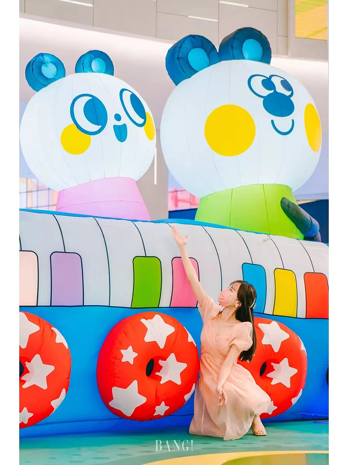 大明气模——上海环茂商场美陈气模