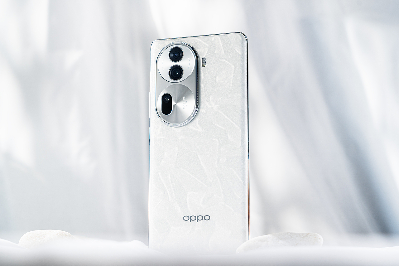 OPPO Reno11 | 产品训练（图ZMzU2MDExODA0） - 产品摄影 - 站酷设计师梁稳健原创素材 - 站酷ZCOOL
