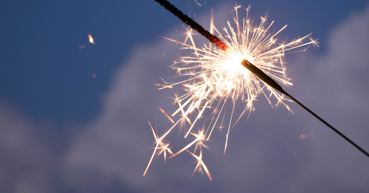 新年小焰火（图ZMzI4MjkzNjAw） - 其他摄影 - 站酷设计师阿修修xiu原创素材 - 站酷ZCOOL