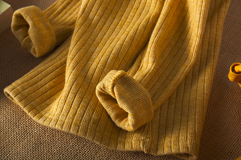 儿童打底衫黑底拍摄 场景半挂平铺拍摄（图ZMzIyNzEzMjc2） - 休闲/流行服饰 - 站酷设计师影际摄影甜甜原创素材 - 站酷ZCOOL