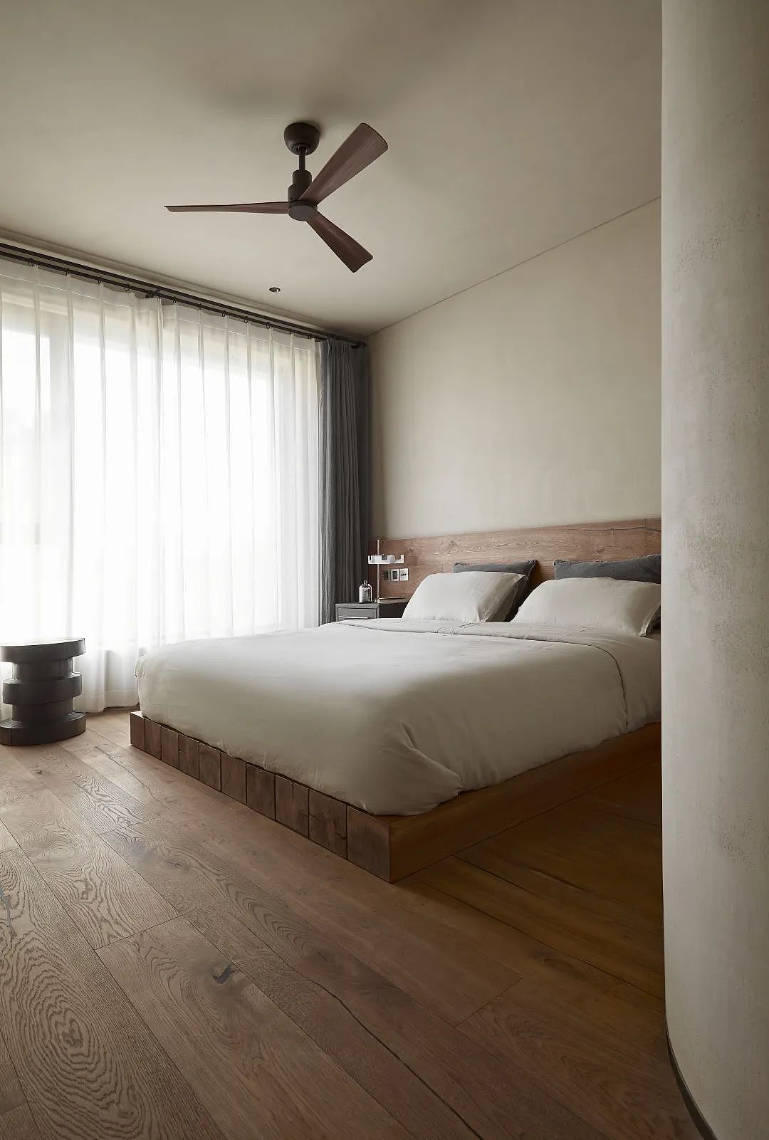 134㎡辣眼二手房,花80w换头式改造,不亏!