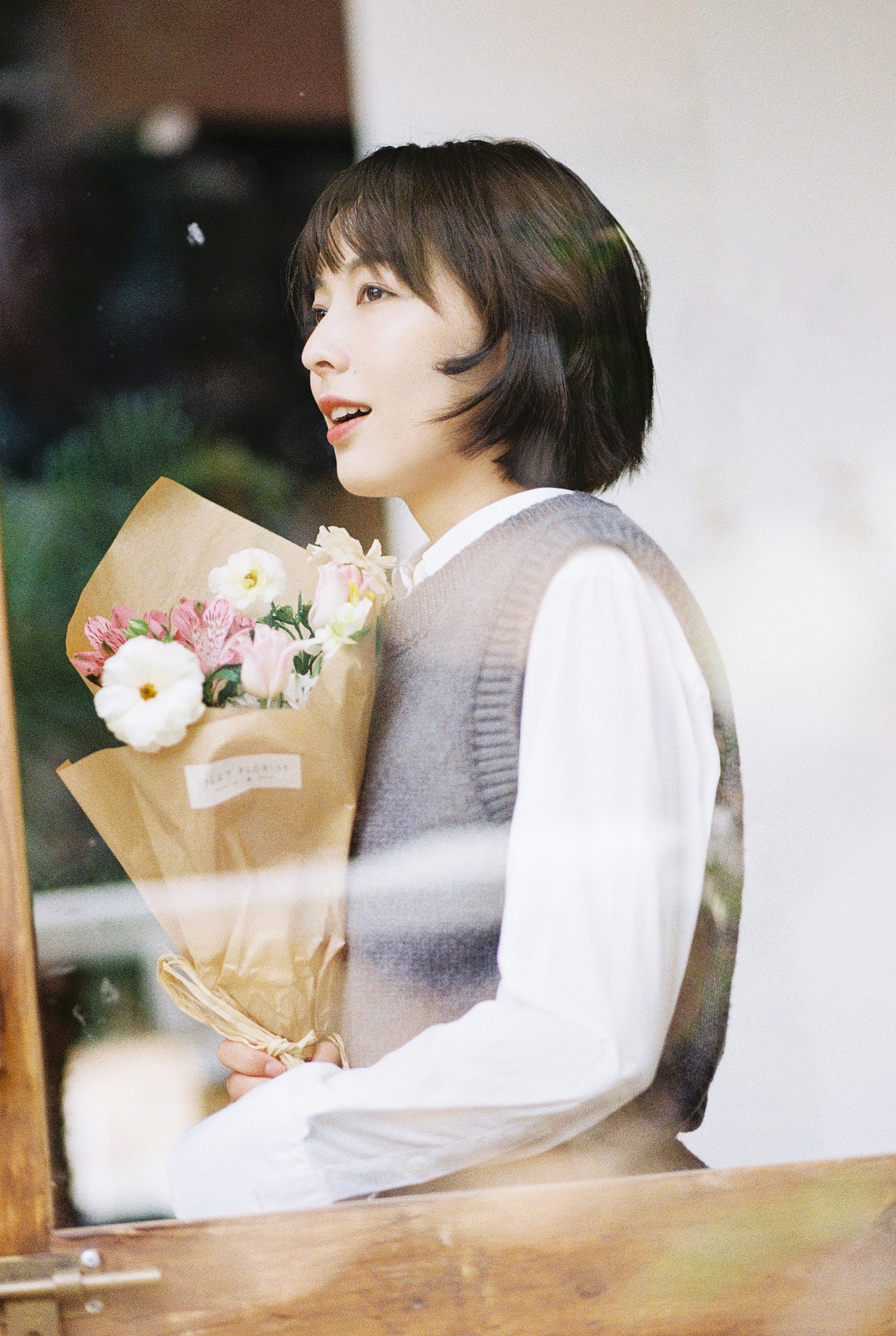 把春天打包进花束里（图ZMzM0Njc3MTg0） - 人像摄影 - 站酷设计师阿璞UP原创素材 - 站酷ZCOOL