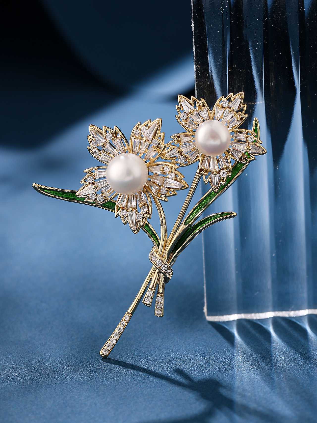 胸针蓝底来一组