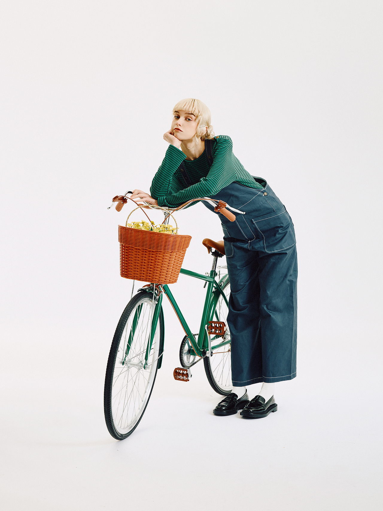 日系女装拍摄 UNRETRO 2023（图ZMzMyMjM2NTQ0） - 时尚/艺术摄影 - 站酷设计师Lyra_Jee原创素材 - 站酷ZCOOL