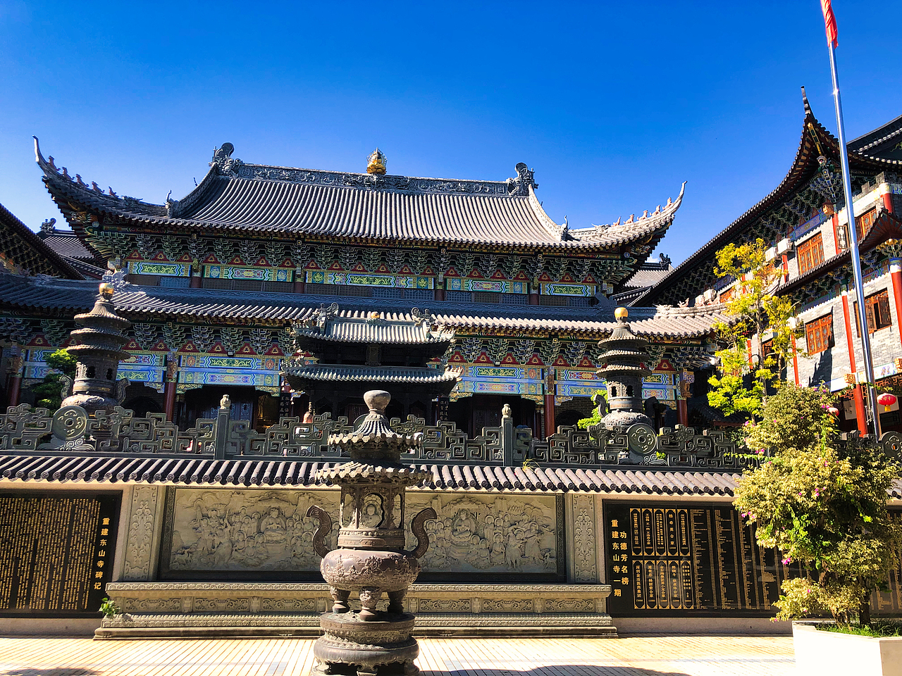 深圳大鹏东山寺（图ZMzQ1NTkwODEy） - 风光摄影 - 站酷设计师limin2019art原创素材 - 站酷ZCOOL