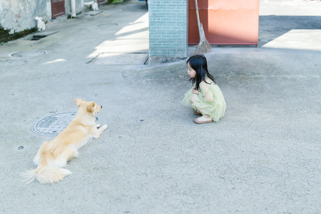她穿了喜欢的裙子