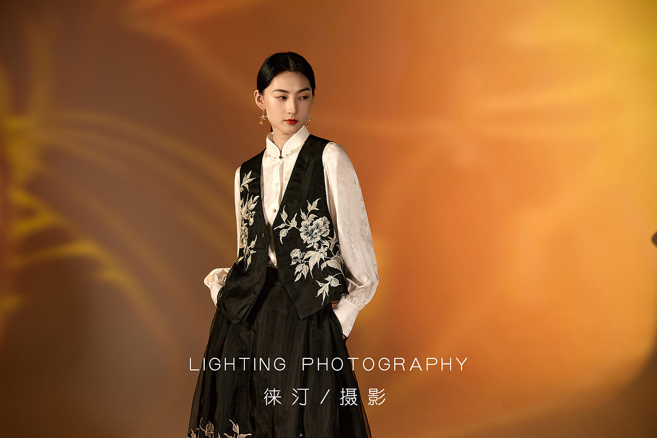 深圳中国风服装拍摄，新中式女装摄影（图ZMzY3NTk3NjUy） - 产品摄影 - 站酷设计师徕汀服装摄影原创素材 - 站酷ZCOOL