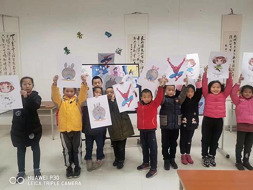 培养了一位宝妈-郊区小学开设公益漫画课