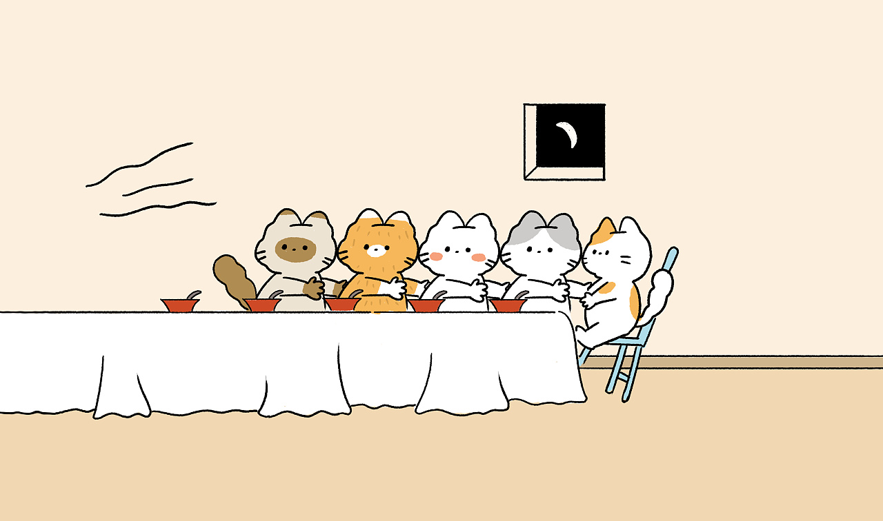 一群小猫好像听到了什么声音