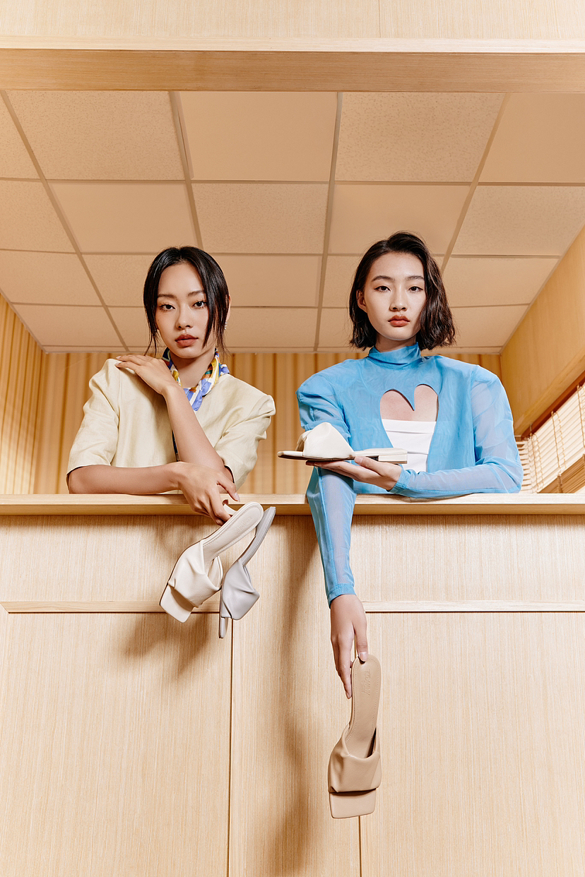 卓婷 For TOOMANYSHOES