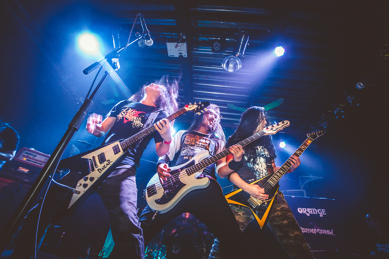 330金属音乐节广州站（图ZMjE4MTUyNDg=） - 人像摄影 - 站酷设计师凹凸蜀黍原创素材 - 站酷ZCOOL