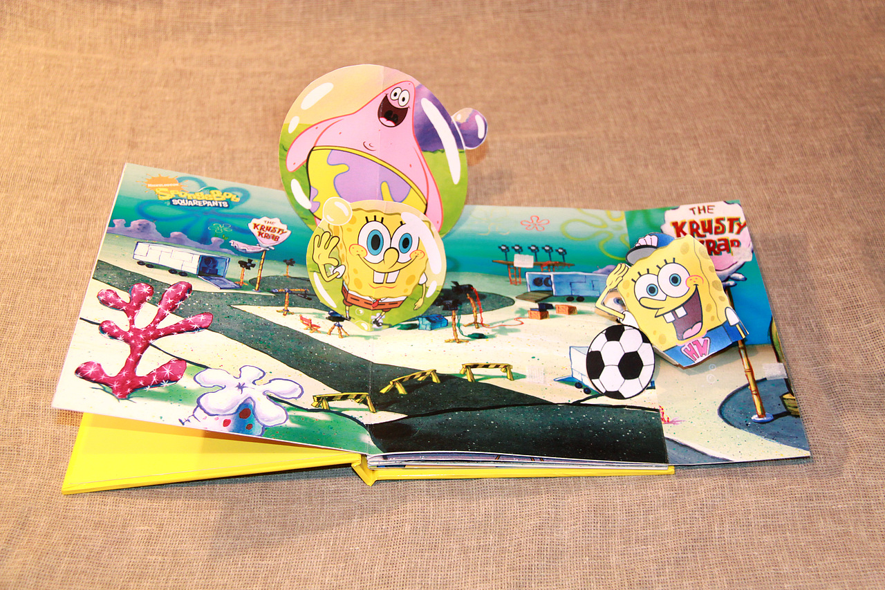 全部纯手工,耗时2周全手工制作几年前设计的儿童类立体书籍装帧