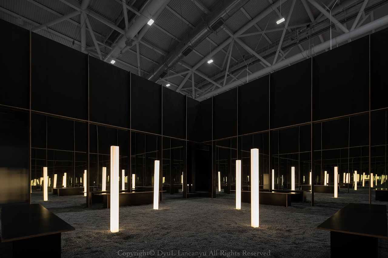 存在与虚无的邂逅 镜之教堂