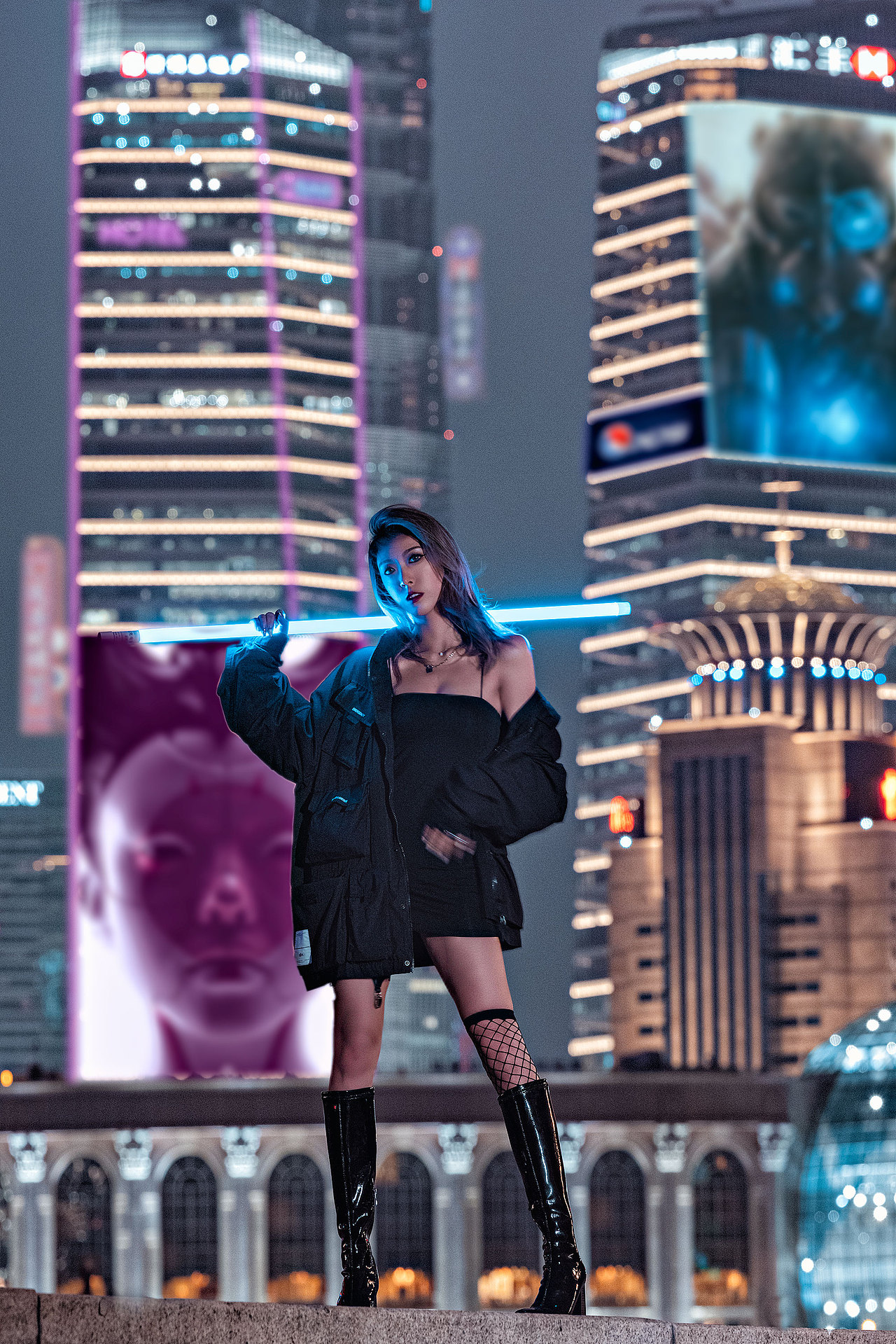 把上海拍成赛博朋克夜之城（图ZMjc3NTM5MTQ0） - 人像摄影 - 站酷设计师CI_Chain原创素材 - 站酷ZCOOL