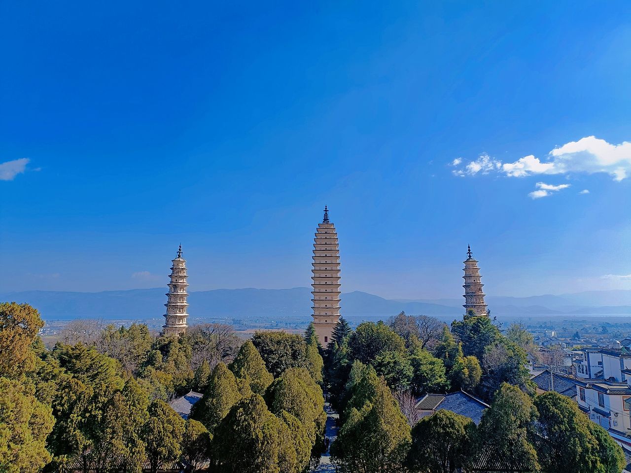大理崇圣寺三塔（图ZMzIxODEyMTY0） - 风光摄影 - 站酷设计师Z058871069原创素材 - 站酷ZCOOL