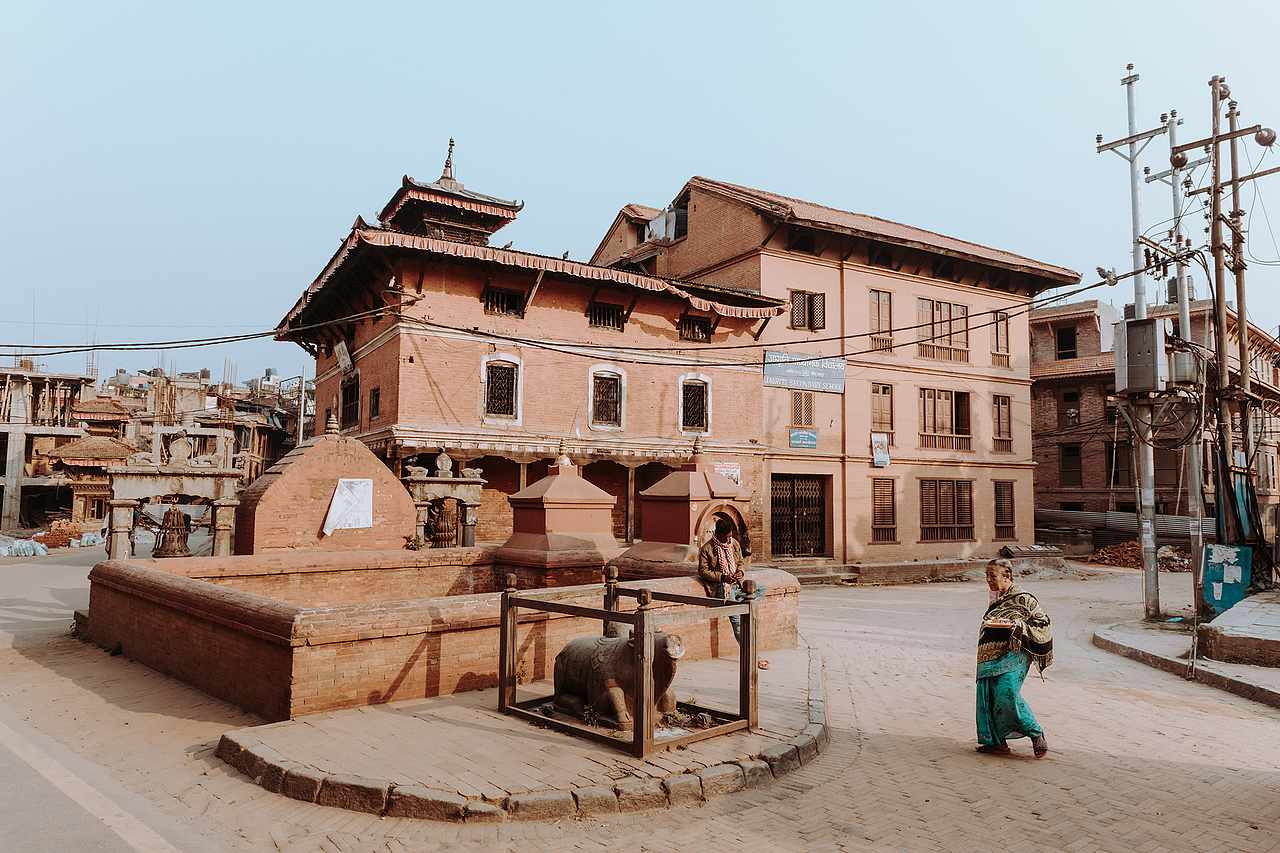 这里的房屋与庙宇,依旧保持着中世纪尼泊尔的古朴风格。