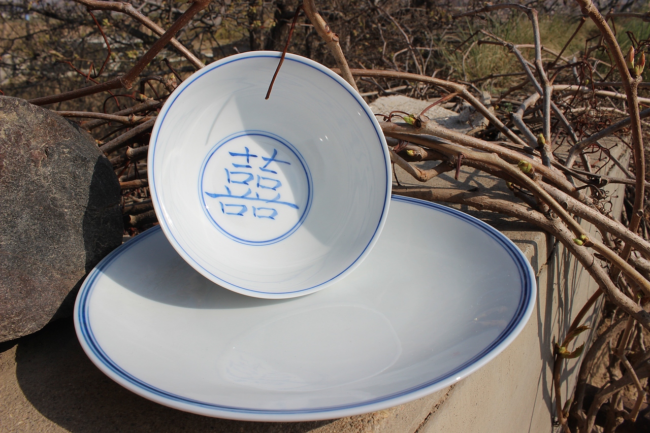 手绘喜字餐具（图ZMjY5NDUzNTY=） - 生活用品 - 站酷设计师Jocelyn陈原创素材 - 站酷ZCOOL