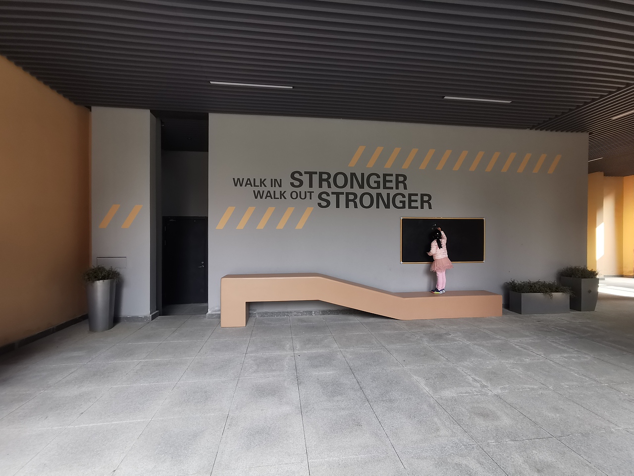 原创墙绘 | 绿城·架空层彩绘·儿童游乐区（图ZMjk0MzE4NTEy） - 艺术插画 - 站酷设计师航海王啊原创素材 - 站酷ZCOOL