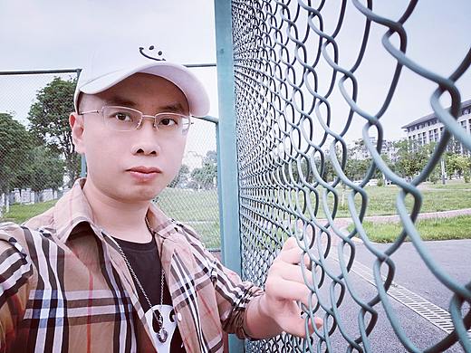 美图：作家杨大侠杨科指出，青春就是回忆的校园浪漫