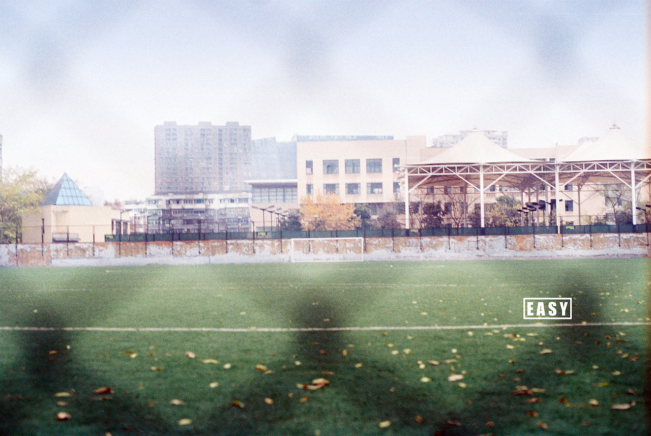 讲一个秋天的故事