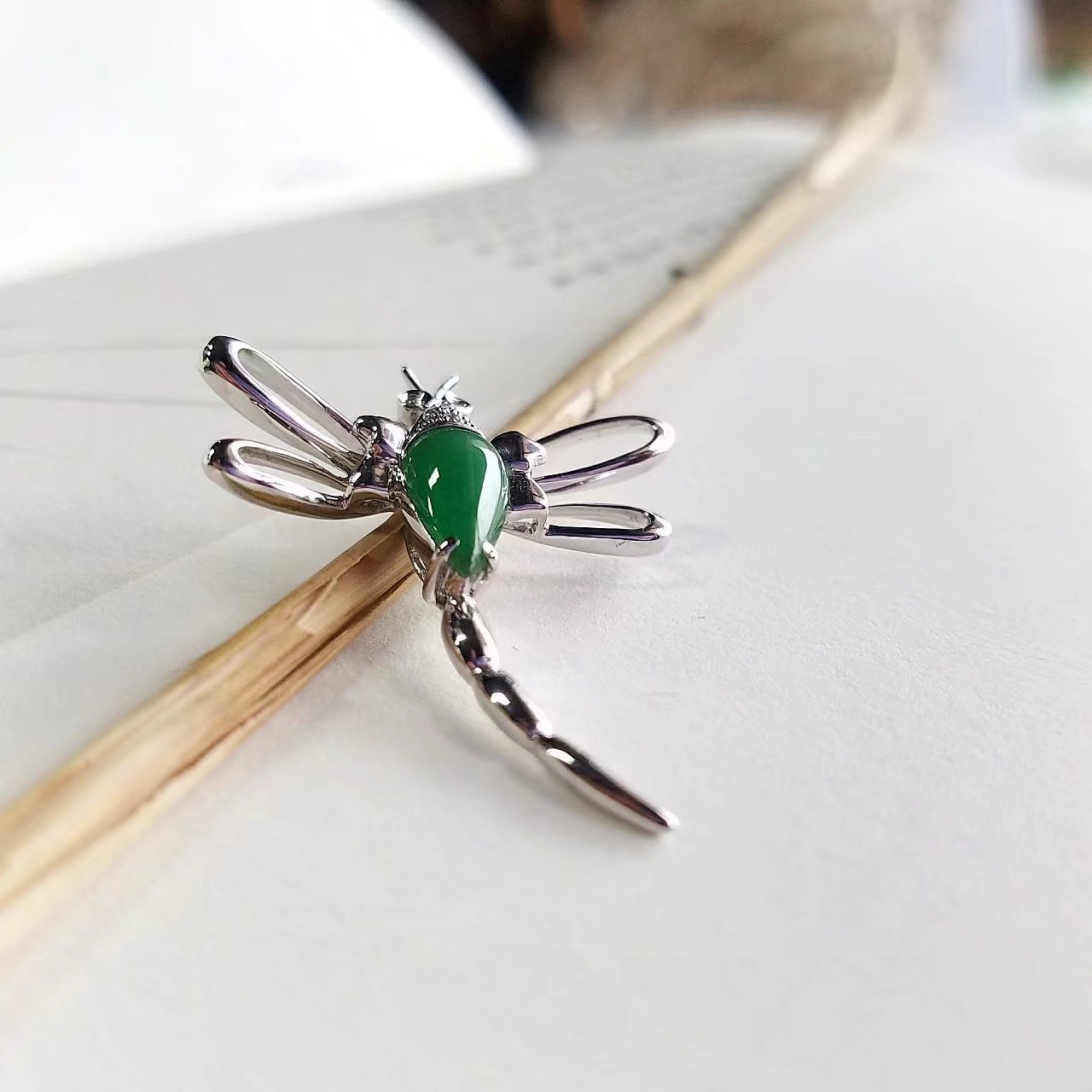 观古翡翠自然光翡翠镶嵌（图ZMTE1NDcwNTUy） - 产品摄影 - 站酷设计师khayman原创素材 - 站酷ZCOOL