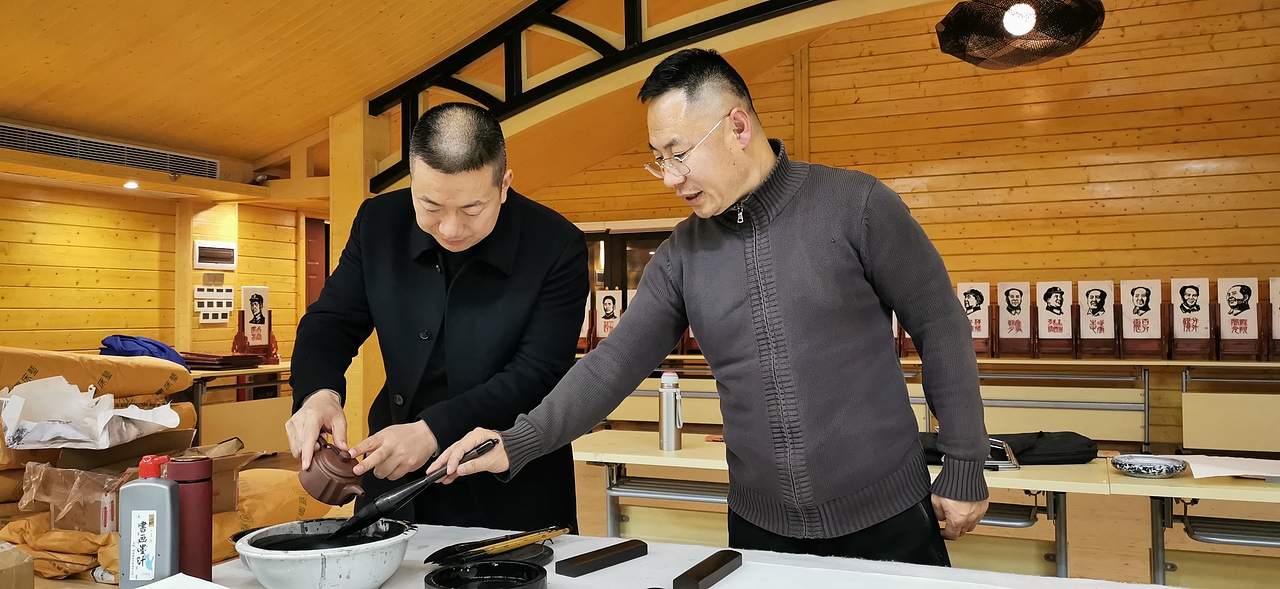 聚马凉石 公益事业 书法题字 云冰山剧照（图ZMTk0MzQ4MzUy） - 人文/纪实摄影 - 站酷设计师聚马凉石原创素材 - 站酷ZCOOL