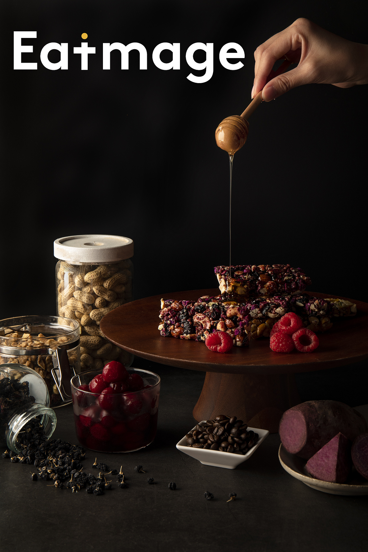 一组暗色调食材图