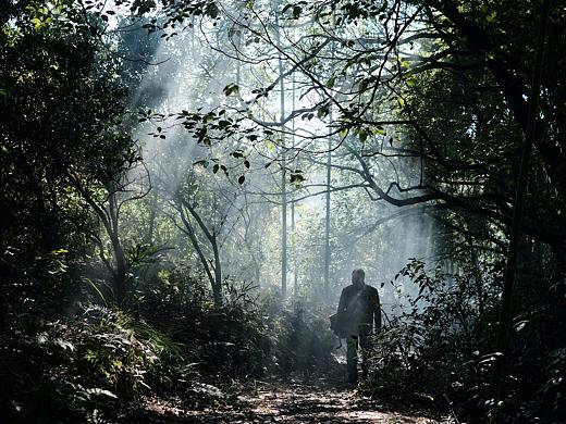 《乡医李晓正-剧照3》