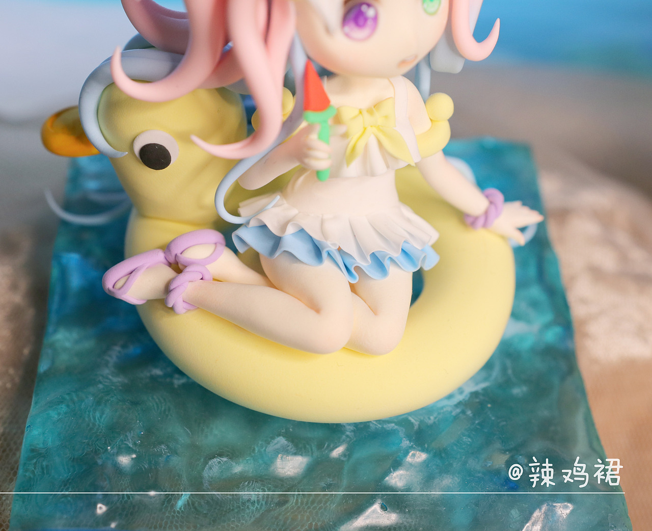 英雄联盟lol暮光星灵佐伊炫彩泳池派对q版手办