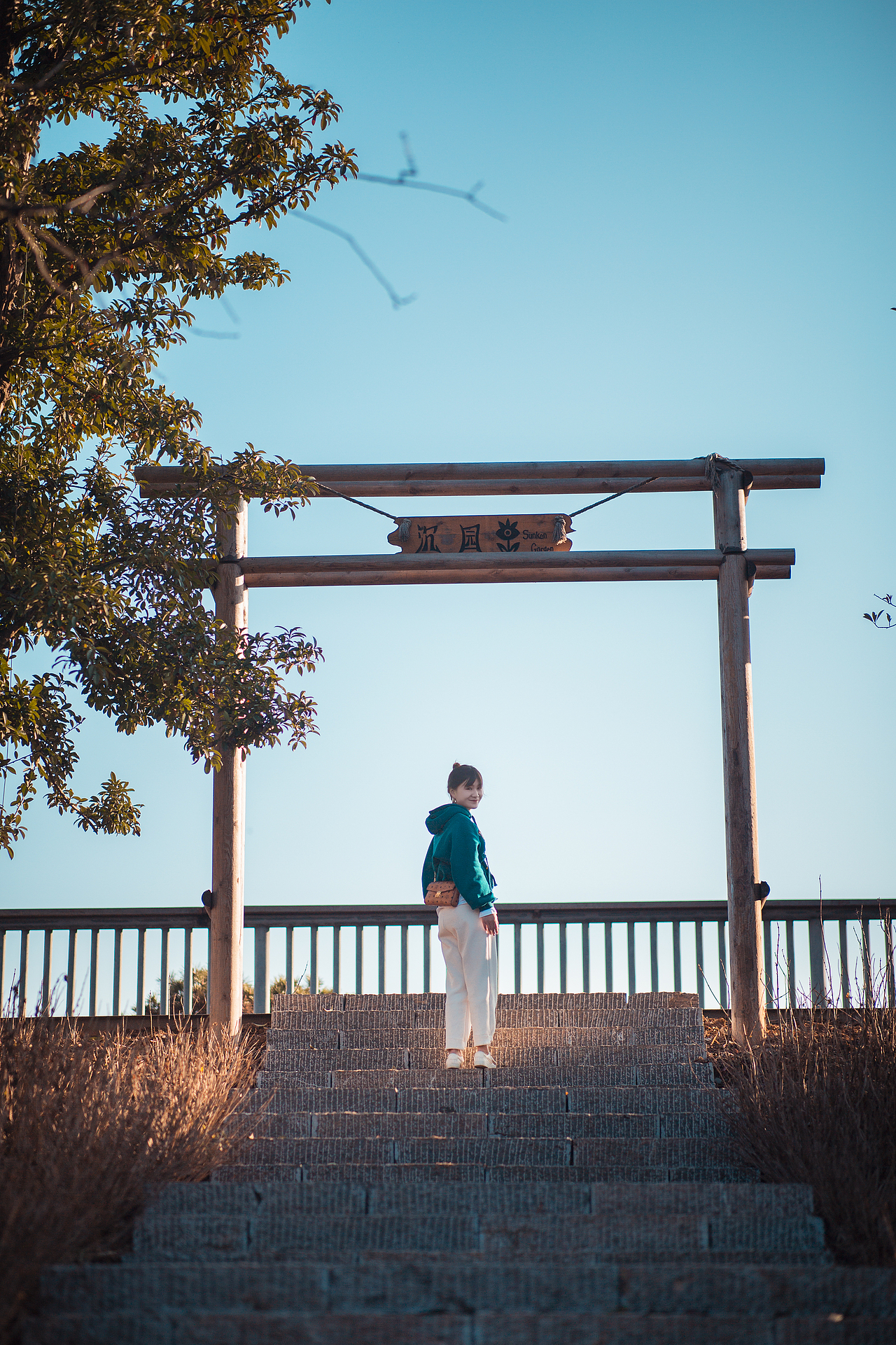 于小鱼 欧美风人像（图ZMjQ0MTU4NTA0） - 人像摄影 - 站酷设计师顾咕咕原创素材 - 站酷ZCOOL