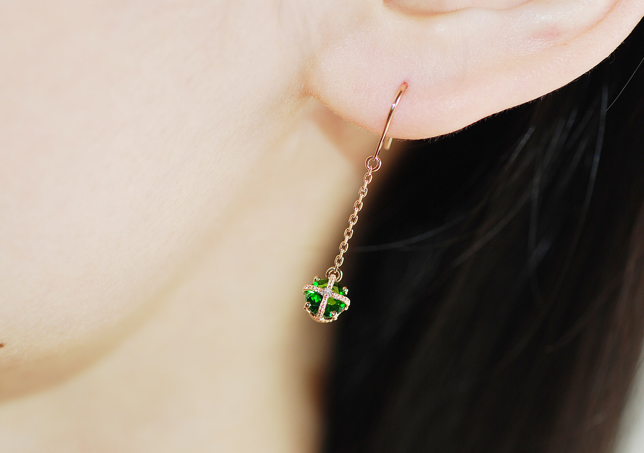 代波军艺术珠宝原创商业作品“为爱加冕”