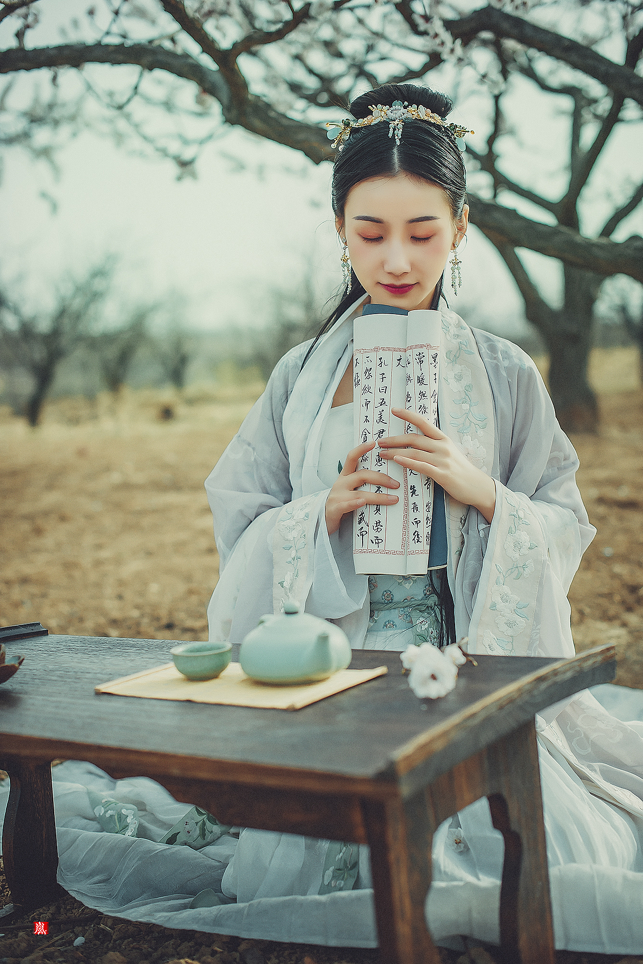 观书题记（图ZMTI1MTQwNDM2） - 人像摄影 - 站酷设计师摄影师林岚原创素材 - 站酷ZCOOL