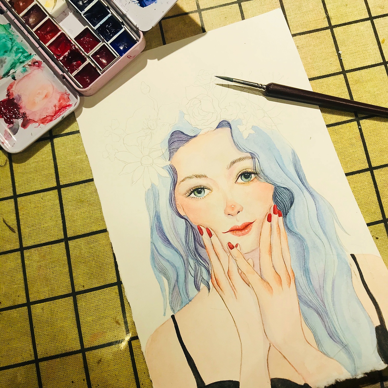 她可能有点牙疼