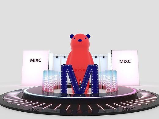 张占占联名走秀