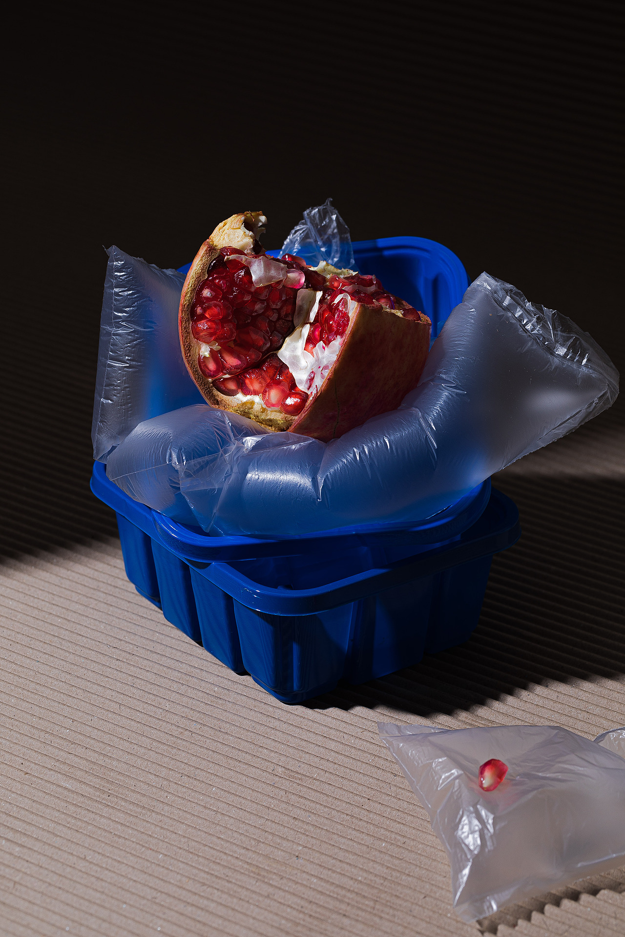 美食摄影/ 石榴熟了