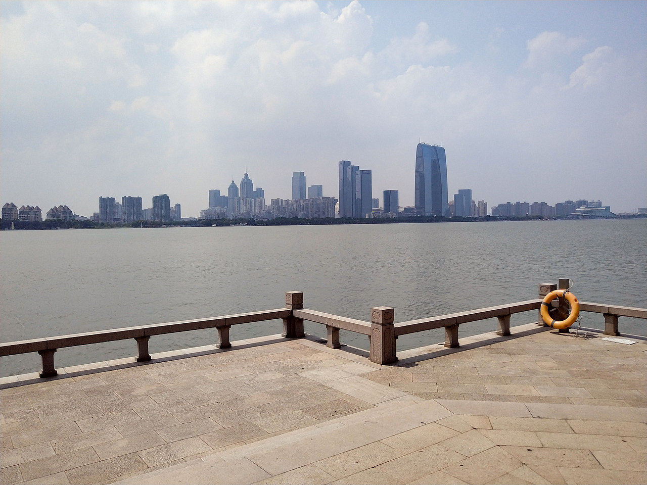 苏州中心和金鸡湖