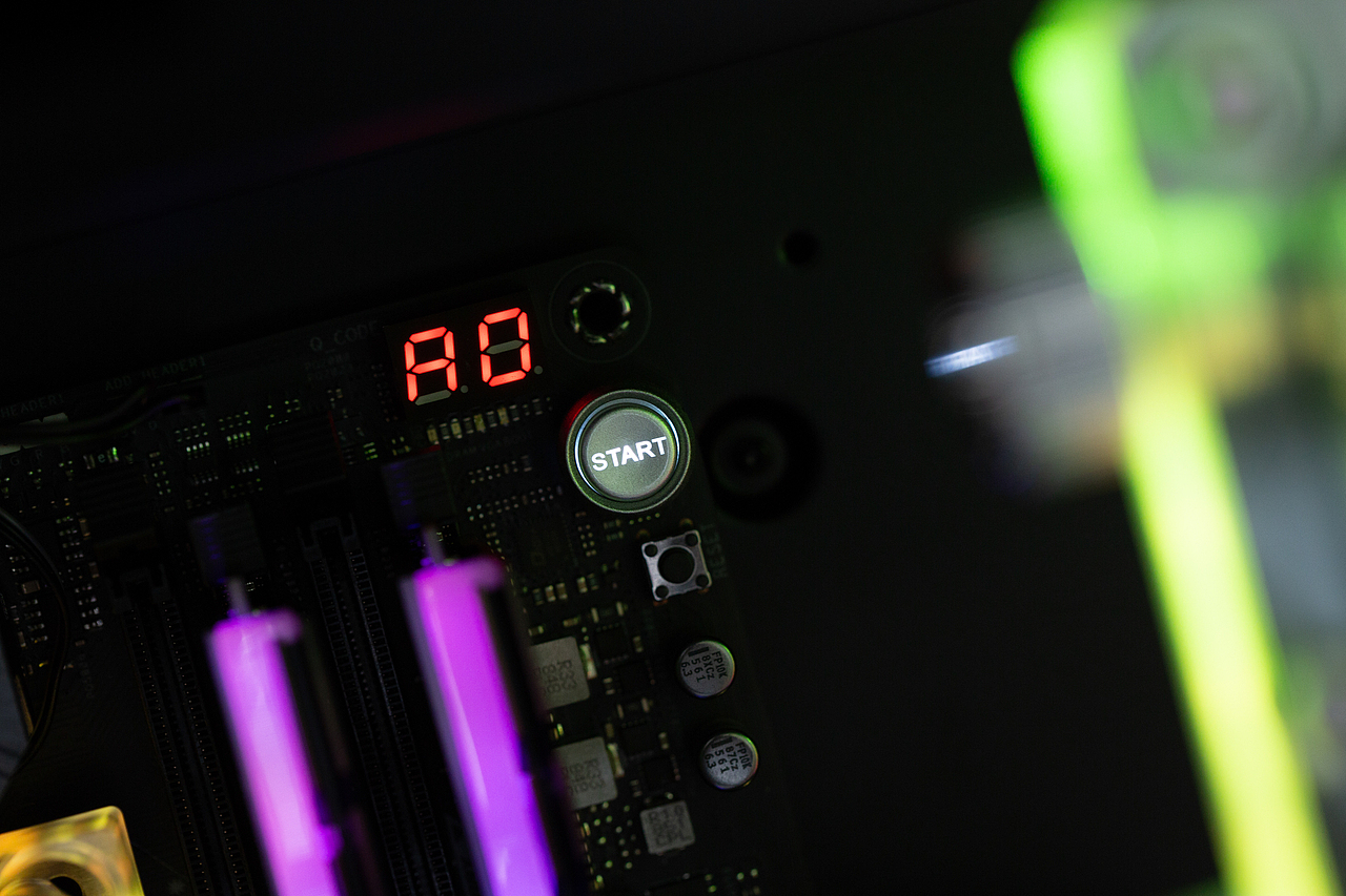 电脑水冷主机拍摄