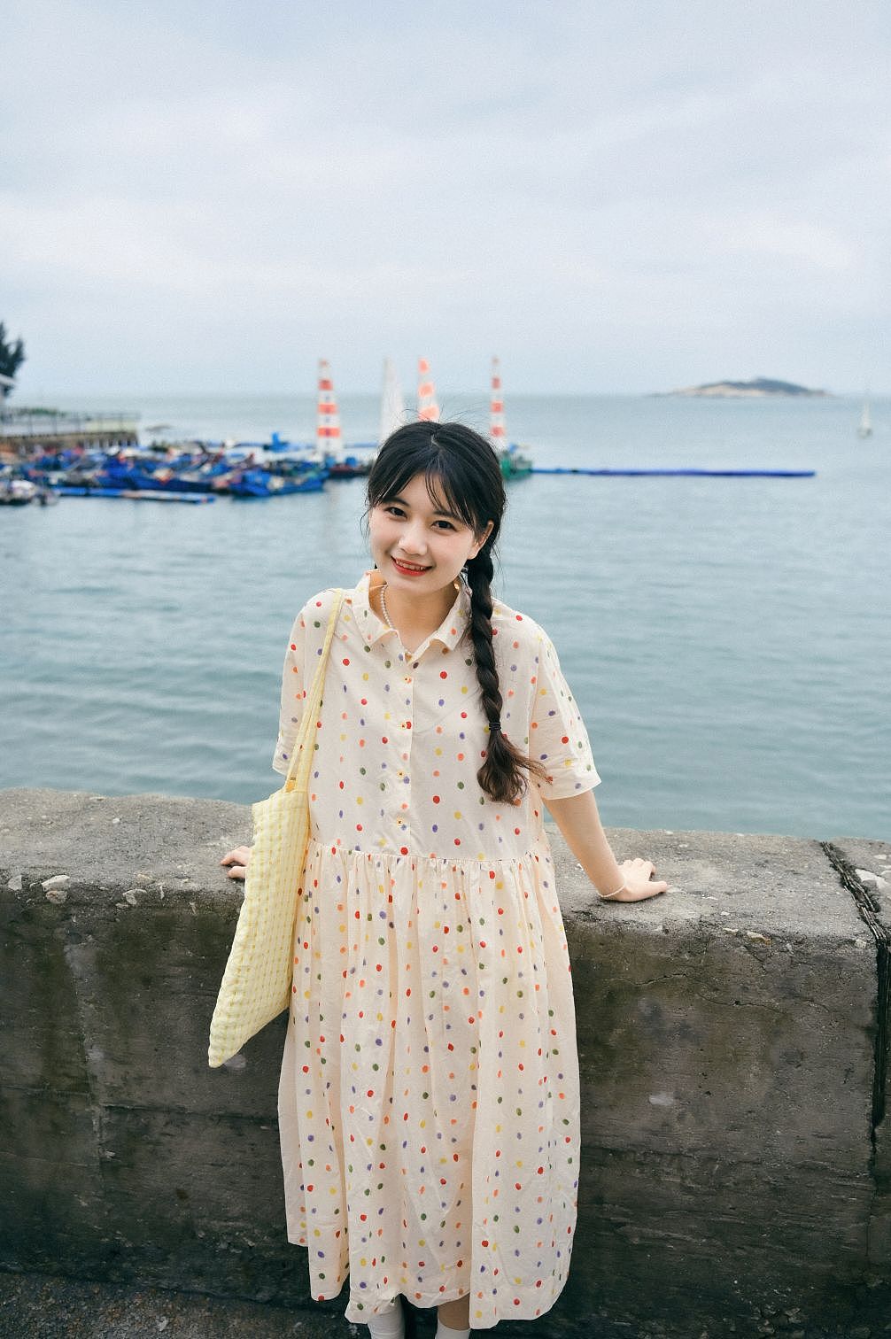 游玩遇上阴天（图ZMzY4Nzk0Mzcy） - 人像摄影 - 站酷设计师张基展原创素材 - 站酷ZCOOL