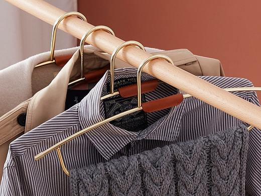 橙舍——晾光  .  金属衣架