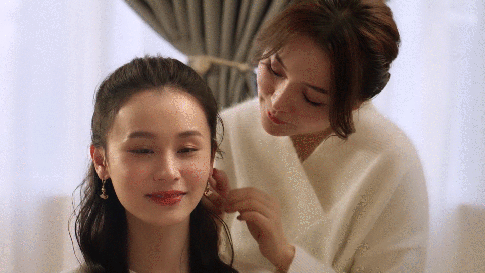 「PLOY PAILIN珠宝」节日主题视觉全案