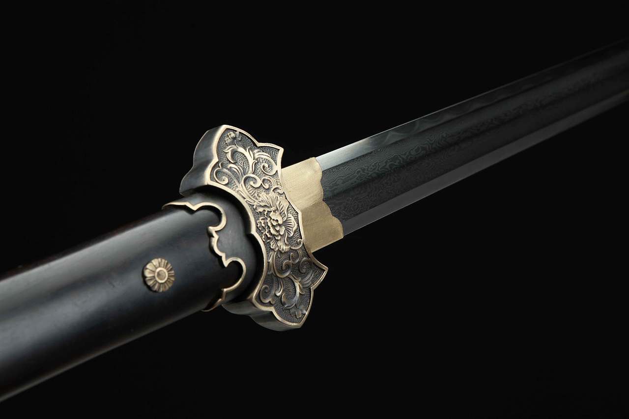 双手长剑八宝莲花浮雕牡丹和风堂美术刀剑