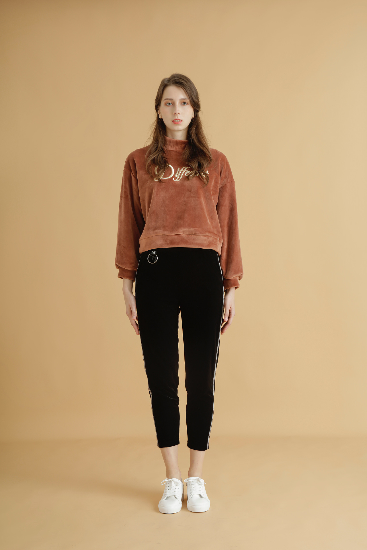 服饰摄影（图ZOTQ2MjY1MDQ=） - 其他服装 - 站酷设计师色儿RAW原创素材 - 站酷ZCOOL