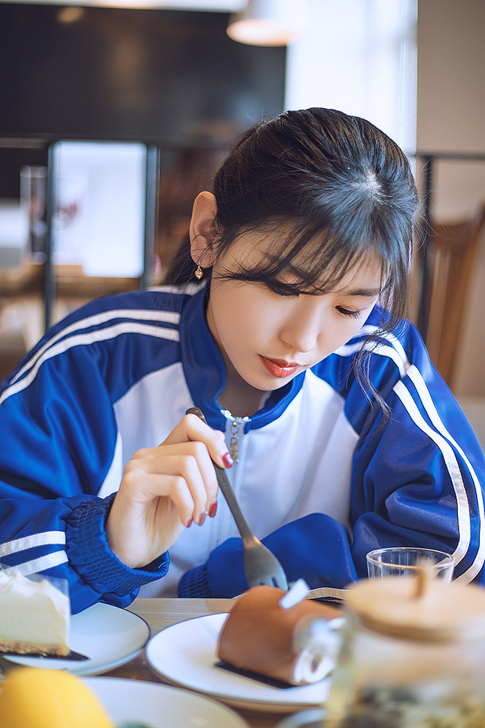 18岁校服（图ZMTA1OTEzNzk2） - 人像摄影 - 站酷设计师姜国强色彩研修班原创素材 - 站酷ZCOOL