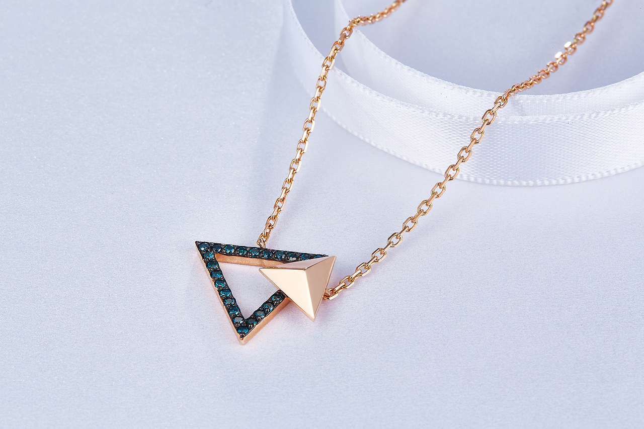 商业珠宝白浅色系场景摄影拍摄（图ZMTY5ODIwODYw） - 产品摄影 - 站酷设计师商业摄影师陈剑波原创素材 - 站酷ZCOOL