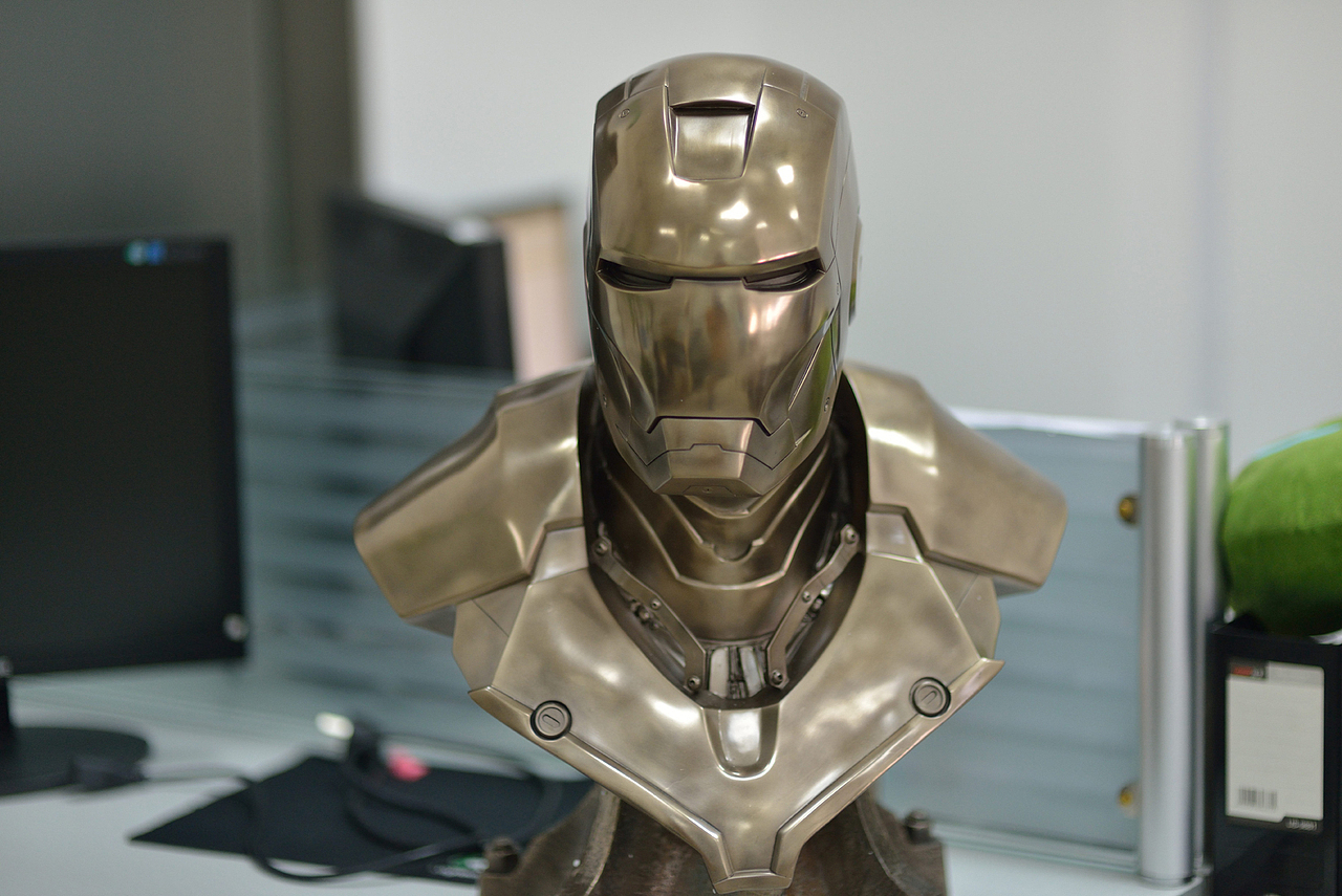 钢铁侠02半胸像等待了2个月终于到手了