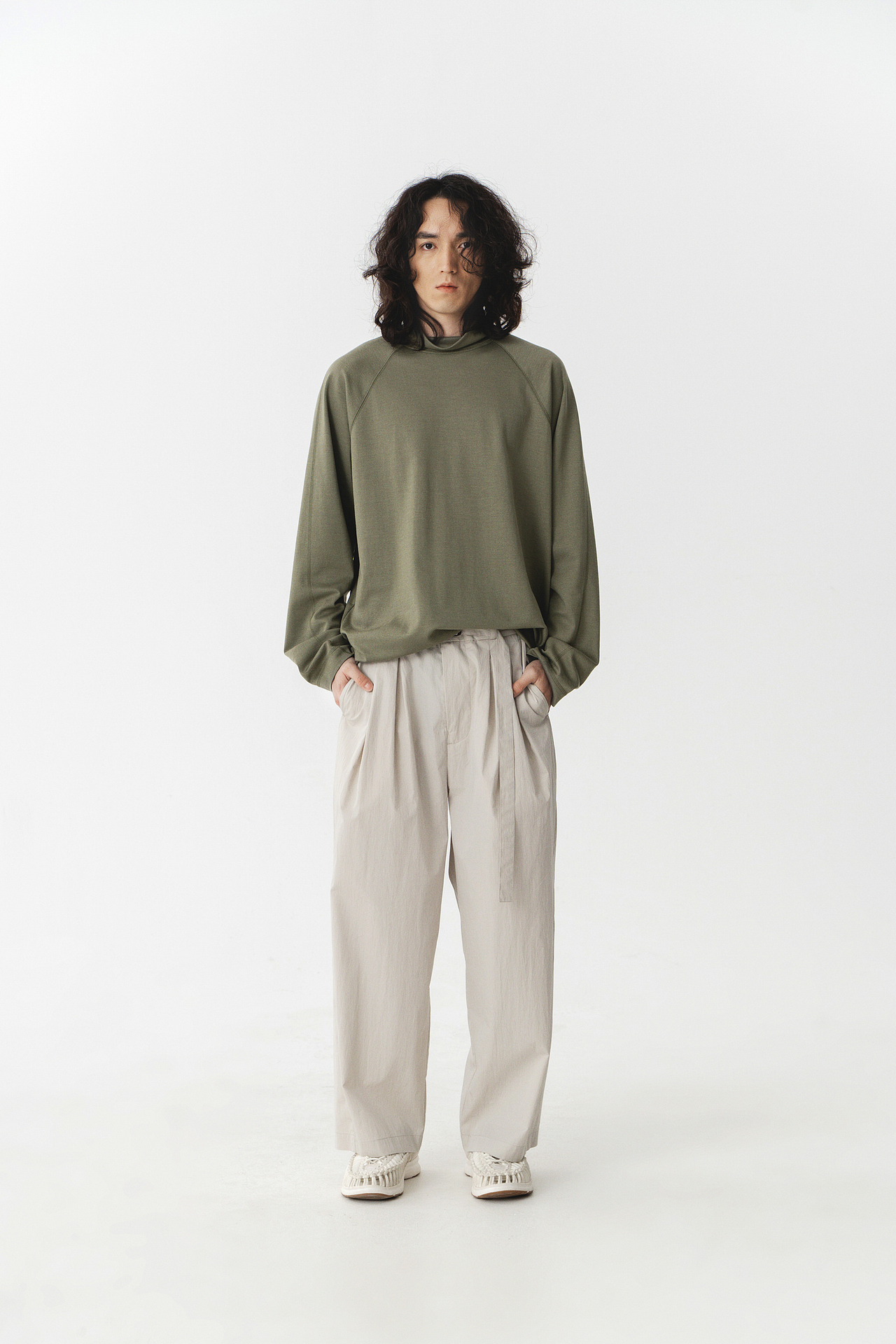 为WATCHtheWIND拍摄的2022S/SLookbook