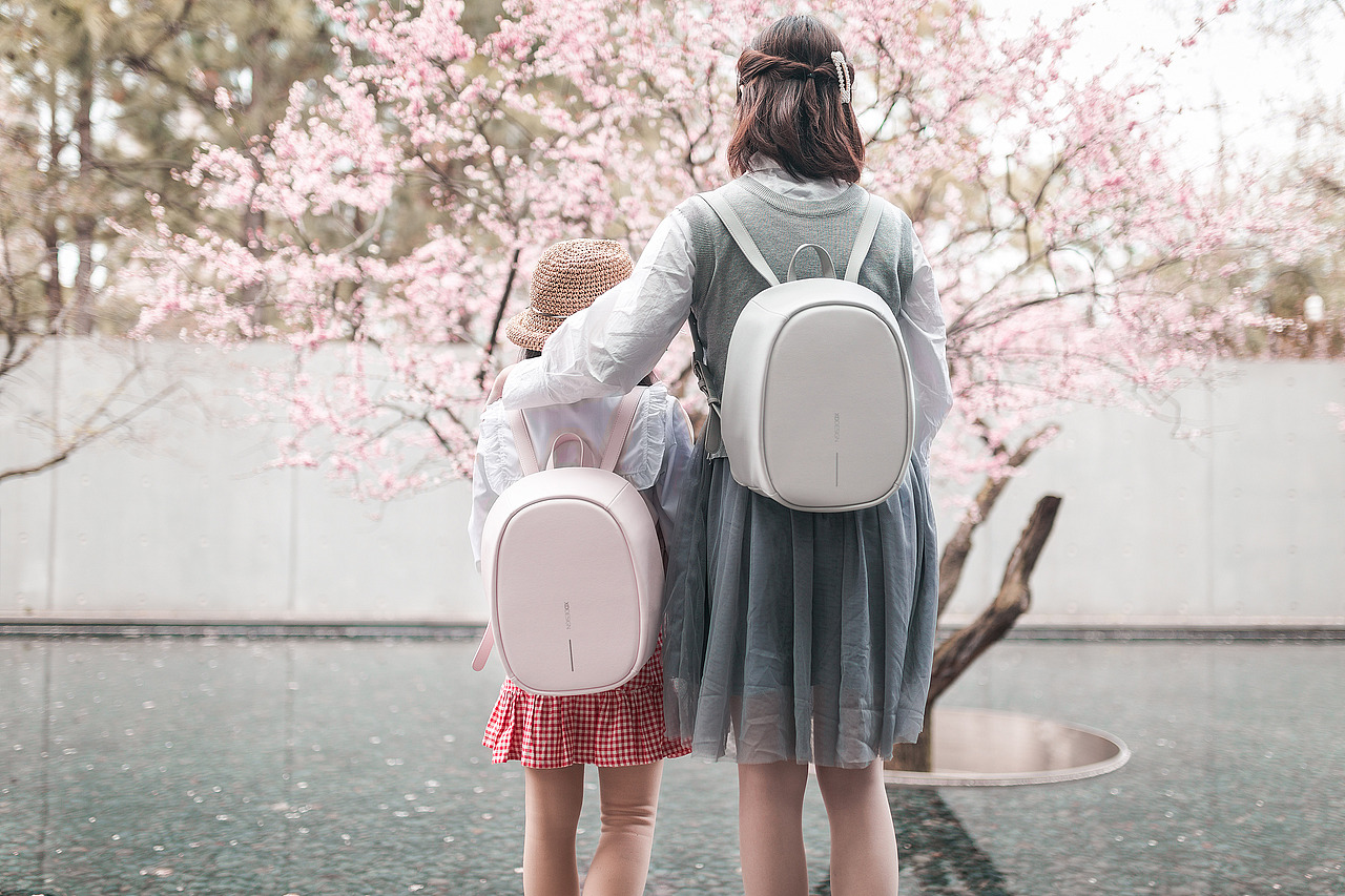 XDDESIGN品牌背包产品外拍图（图ZMTg0OTUyODI4） - 产品摄影 - 站酷设计师微胖凹凸曼原创素材 - 站酷ZCOOL